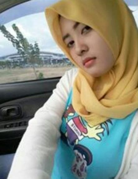 Crott dalam memek janda muda .